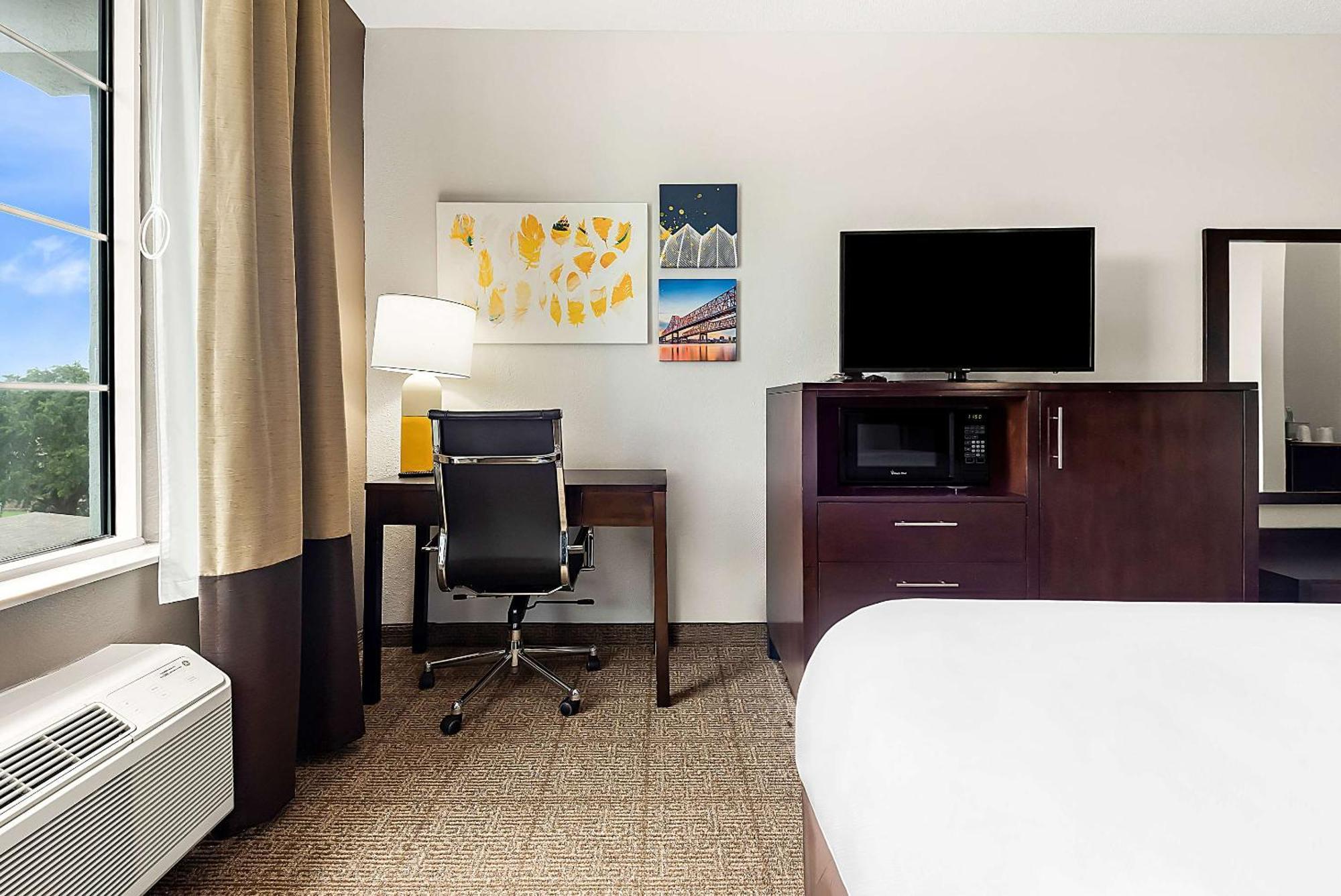 Comfort Suites New Orleans East Esterno foto
