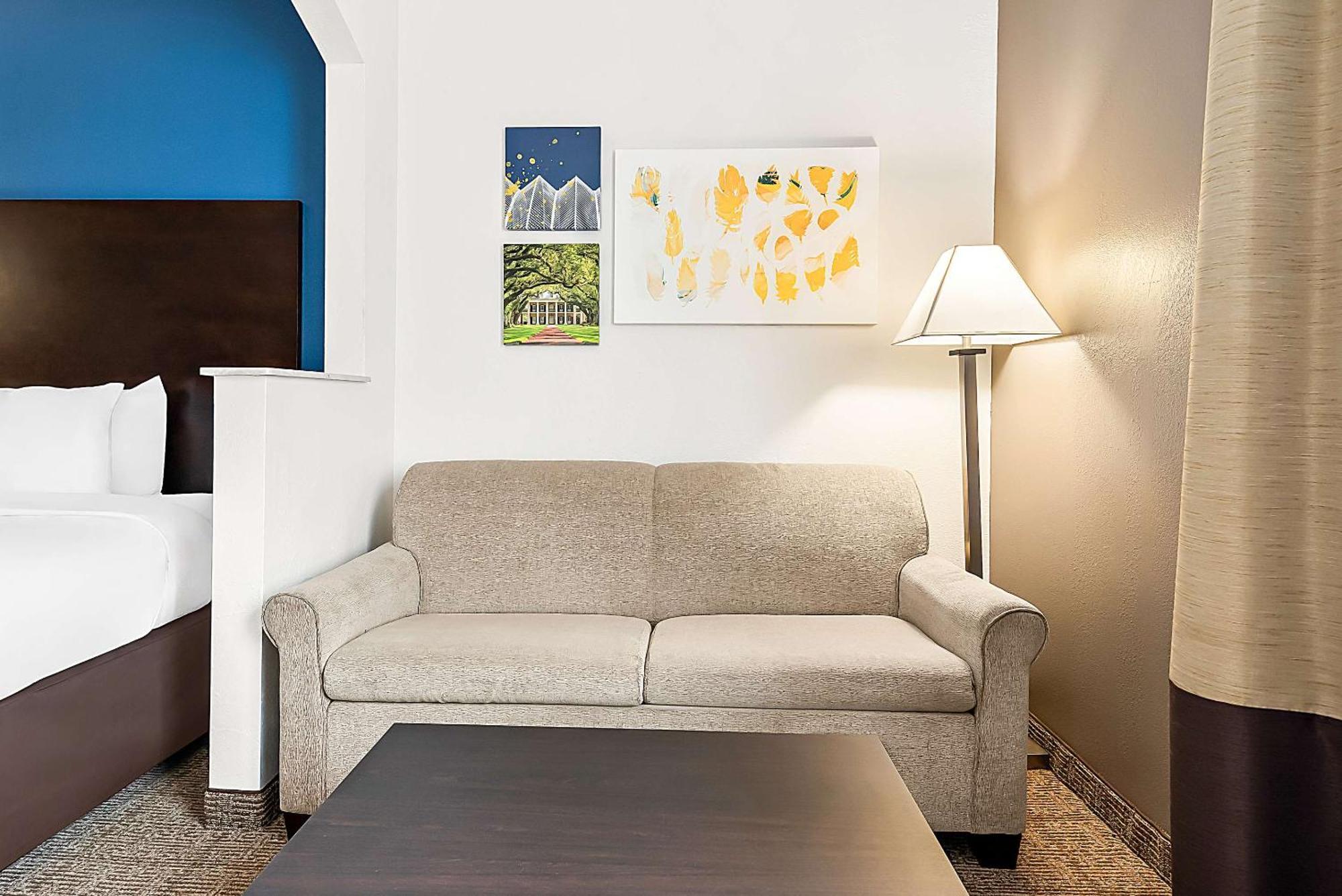 Comfort Suites New Orleans East Esterno foto