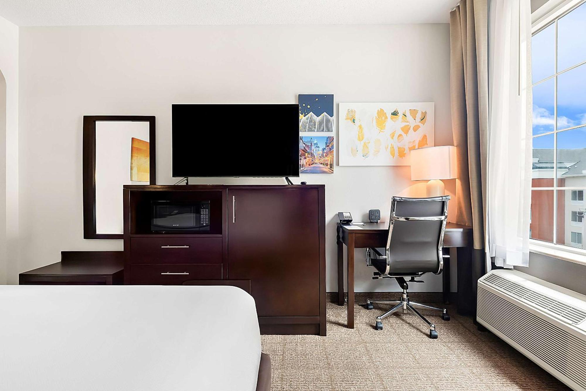 Comfort Suites New Orleans East Esterno foto